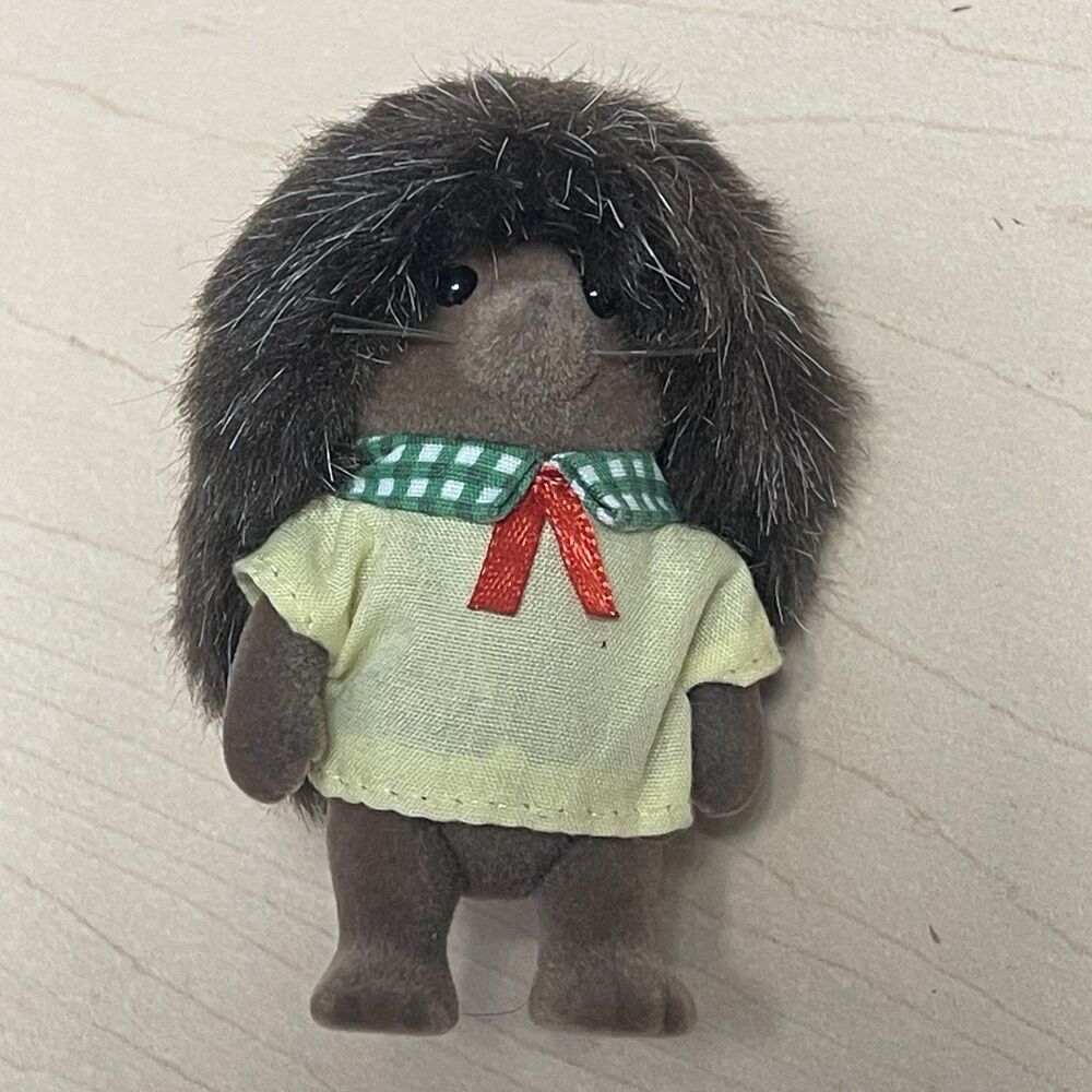 Calico Critters Sylvanian Families Bramble Hedgehog Child Brother Sister Beaver